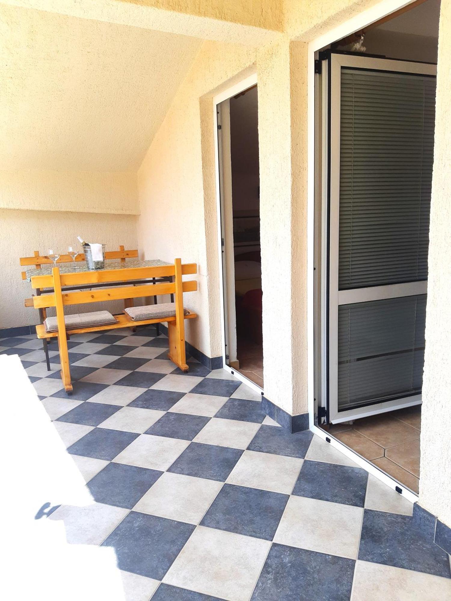 Apartments Turan Centrally Located With Free Parking Igrane Luaran gambar