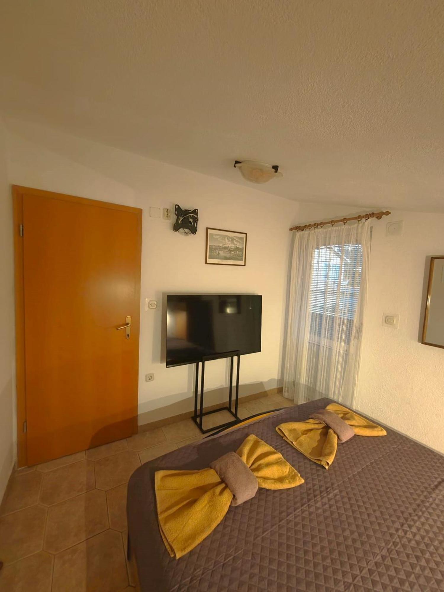 Apartments Turan Centrally Located With Free Parking Igrane Luaran gambar